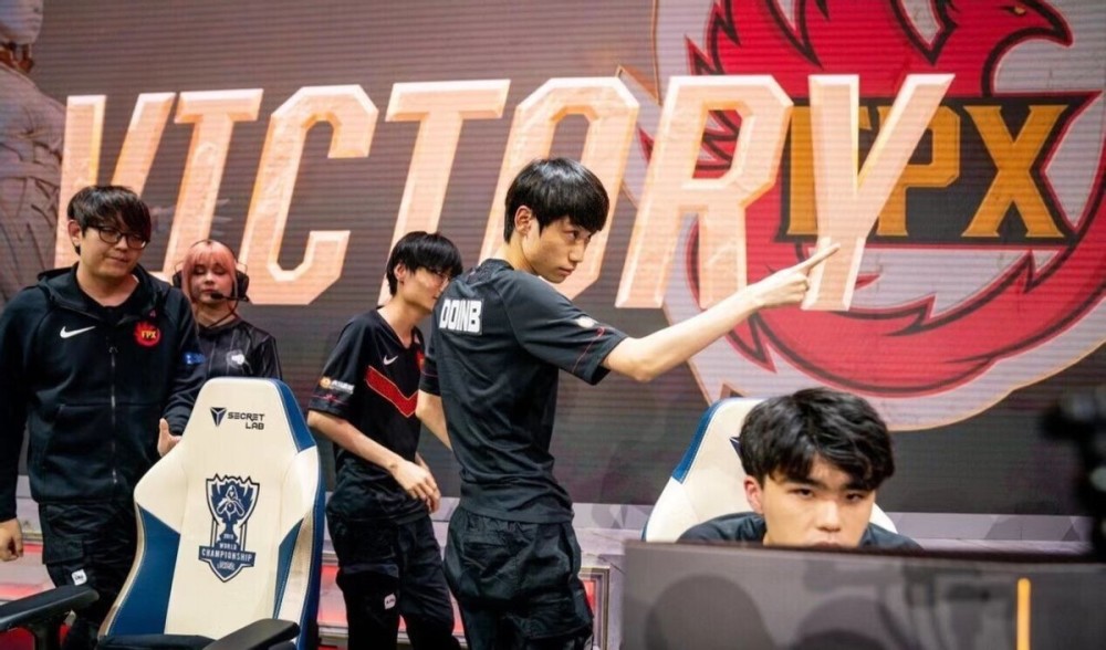 湖人跟队记 湖人跟队记