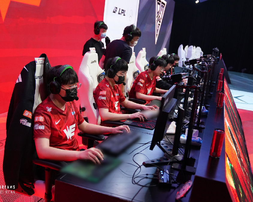 他都能站出 他都能站出